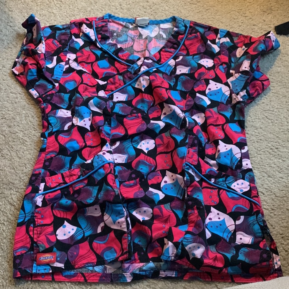 cute scrub set - Picture 4 of 4